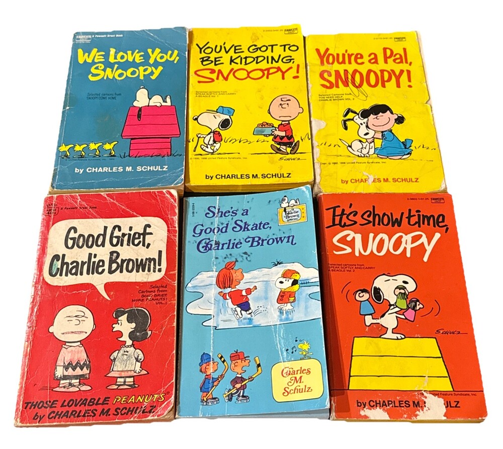 Vintage Charlie Brown Snoopy Peanuts Paperbacks '60’s to 1970's Lot of 6